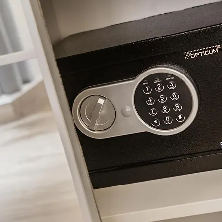 梵蒂冈奇利提青旅 住宿加早餐酒店 4*